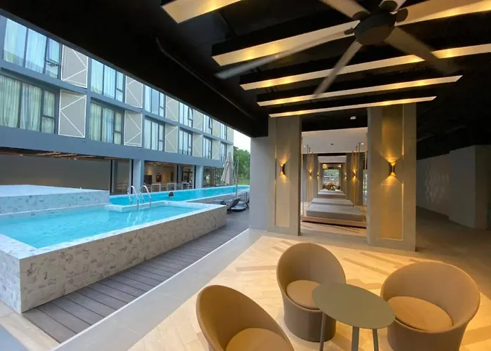 Rnp Pool 酒店
